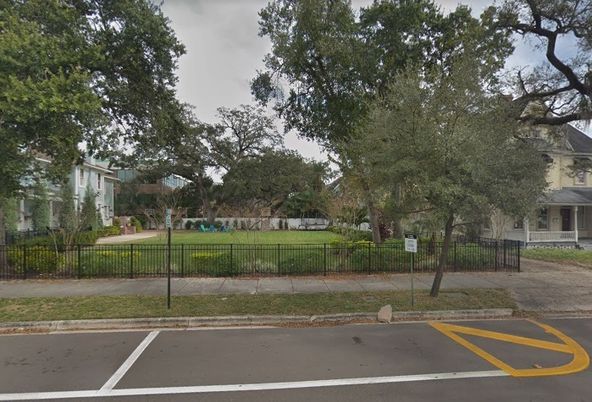 Hyde Park Buildable Lot: 330 S Hyde Park Ave, Tampa, FL 33606